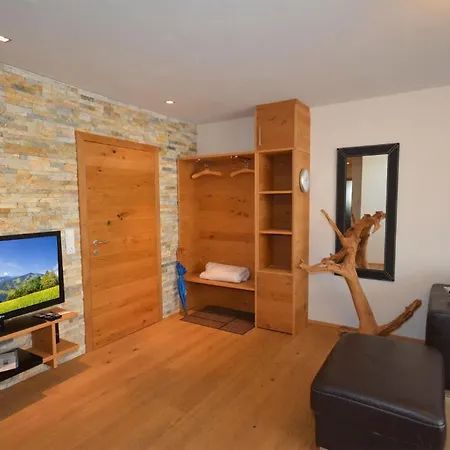 Zell City Exclusive Lodges By All In One Apartments Zell am See Room photo